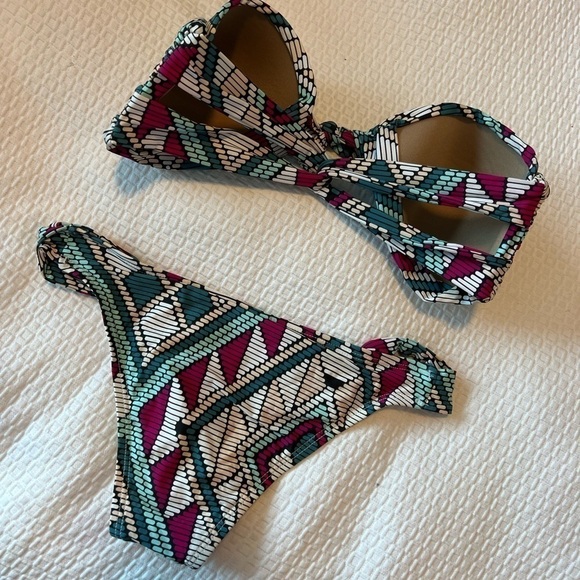 I*space Bikini Set, Multi colors print - Picture 7 of 16